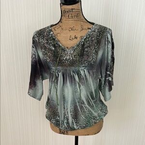 ONE WORLD Gray and Green Embellished 3/4 Sleeve Blouse